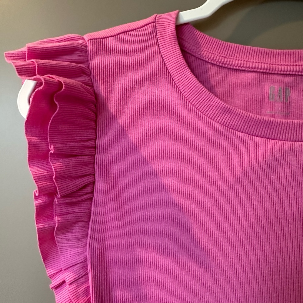Pink Ruffled Sleeveless Top - Picture 2 of 4